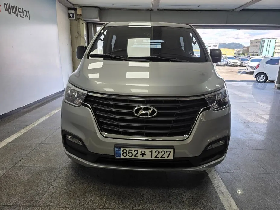 Hyundai Starex — фото 3