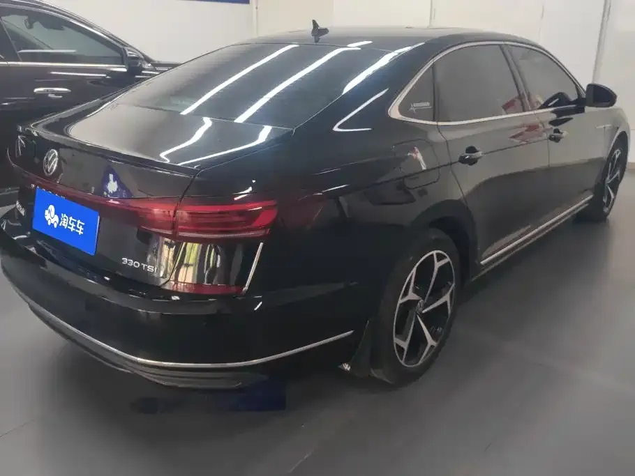 Volkswagen Passat — фото 8