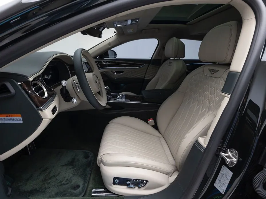 Bentley Flying Spur — фото 3