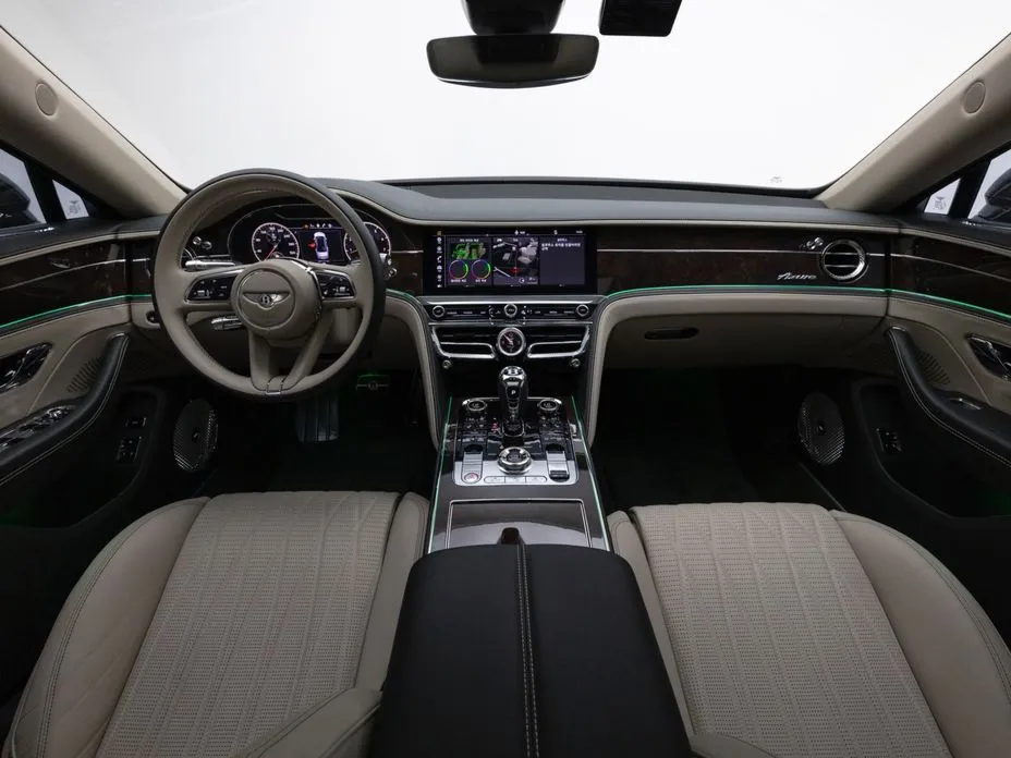 Bentley Flying Spur — фото 5