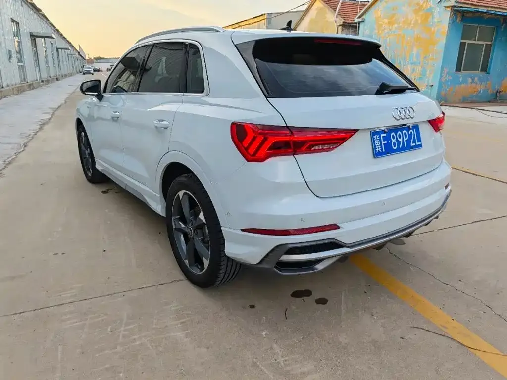 Audi Q3 — фото 10