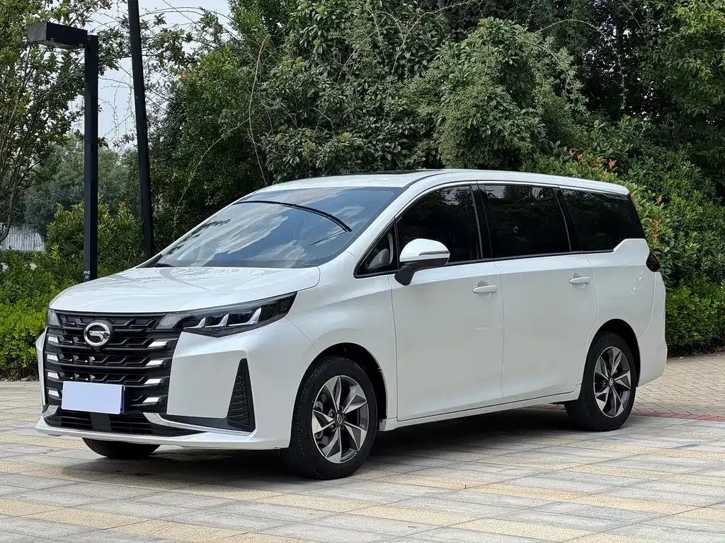 GAC Motor Trumpchi M6 — фото 1