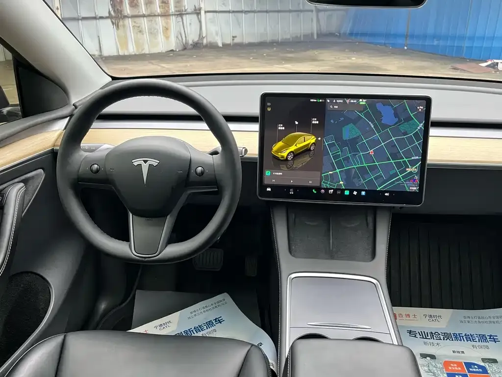 Tesla Model Y — фото 3