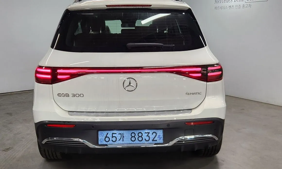 Mercedes-Benz EQB — фото 2