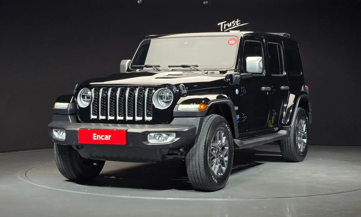 Jeep Wrangler — фото 1