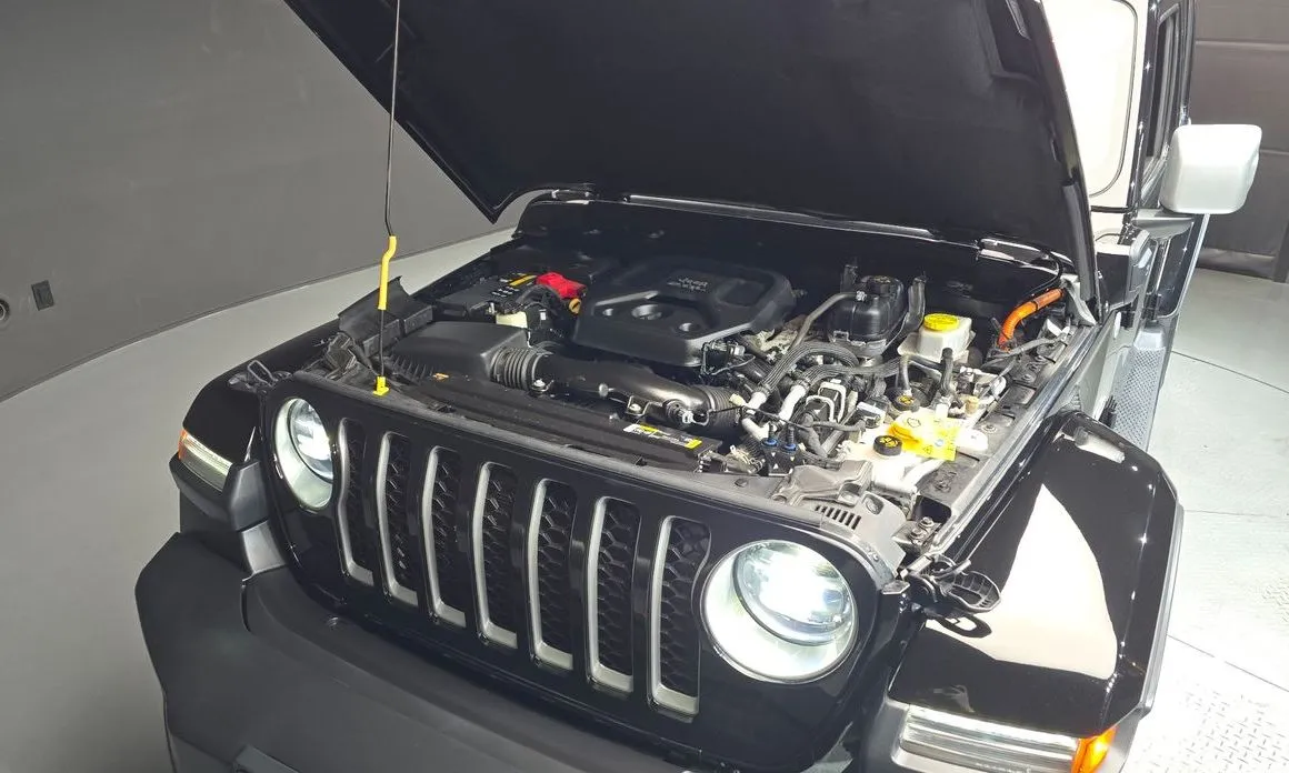 Jeep Wrangler — фото 7