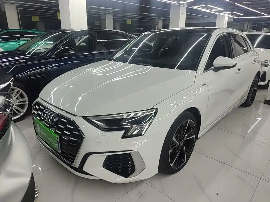 Audi A3 — фото 1
