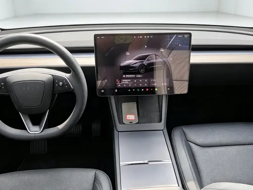 Tesla Model 3 — фото 8