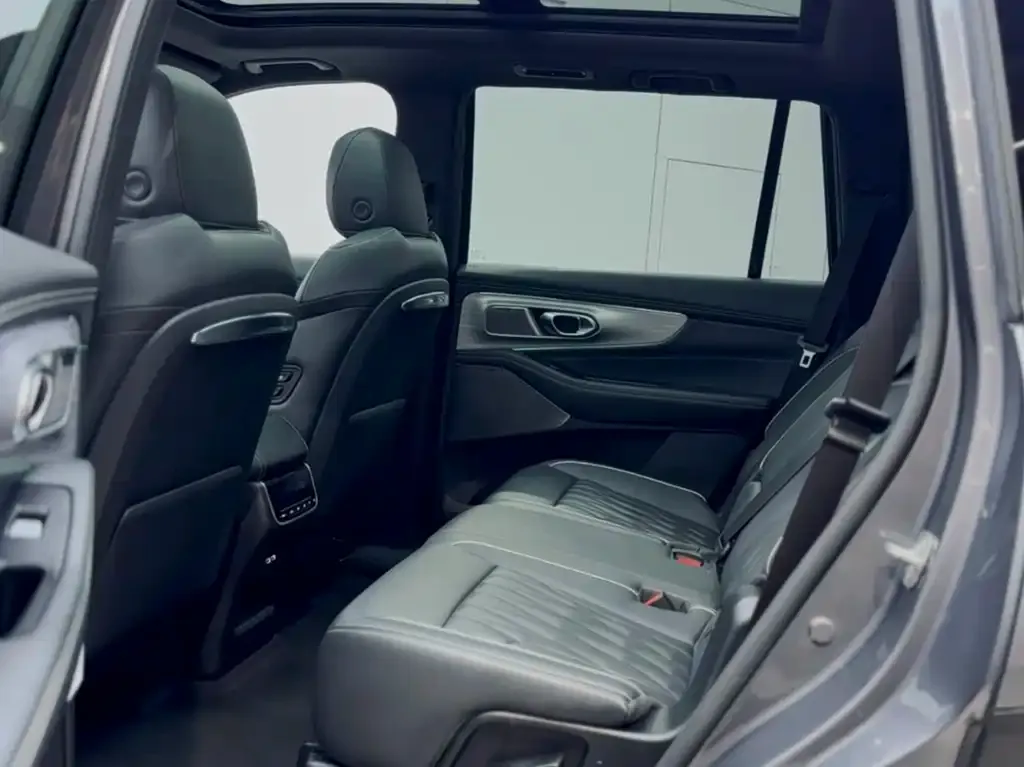 GAC Motor Trumpchi GS8 — фото 2