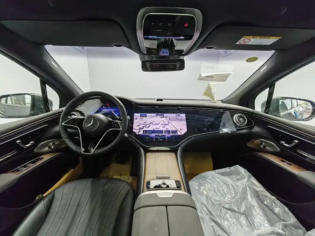 Mercedes-Benz EQS SUV — фото 4