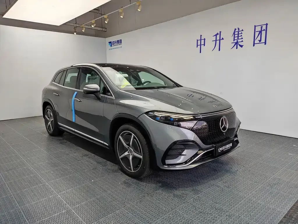 Mercedes-Benz EQS SUV — фото 9