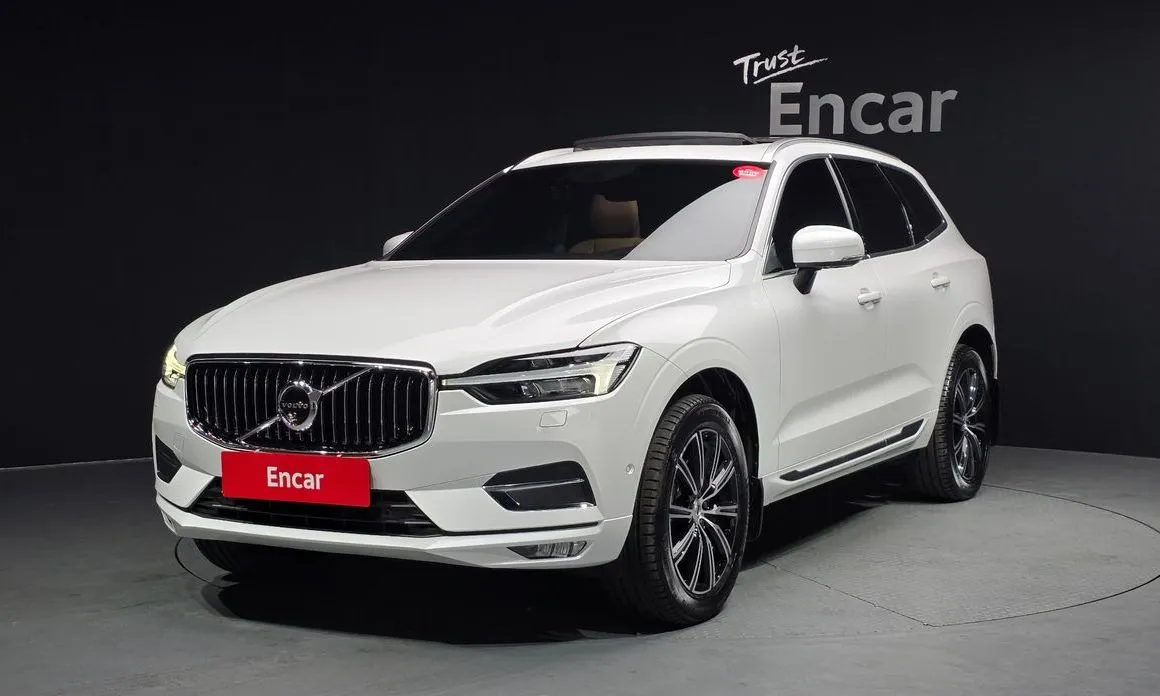 Volvo XC60 — фото 1