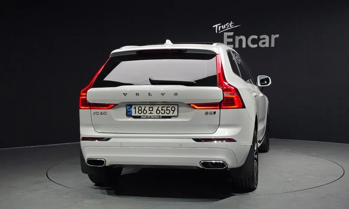 Volvo XC60 — фото 5