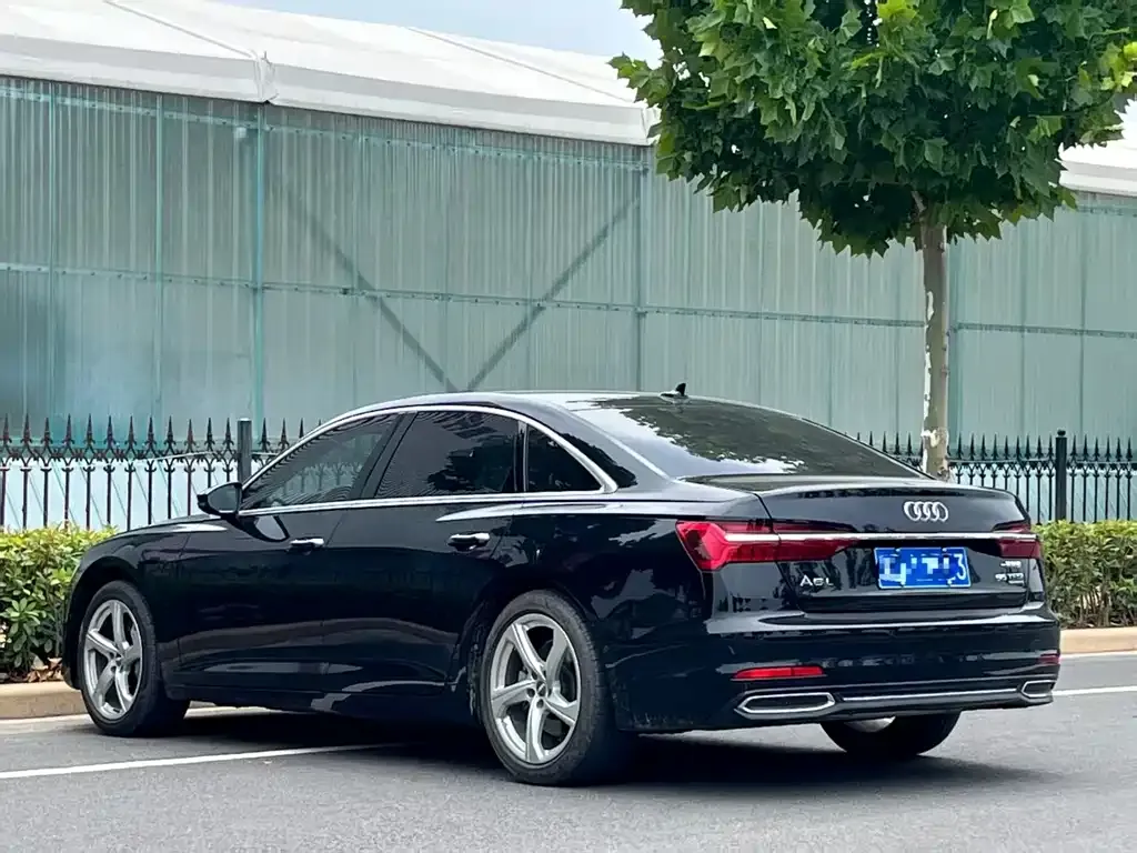 Audi A6L — фото 3