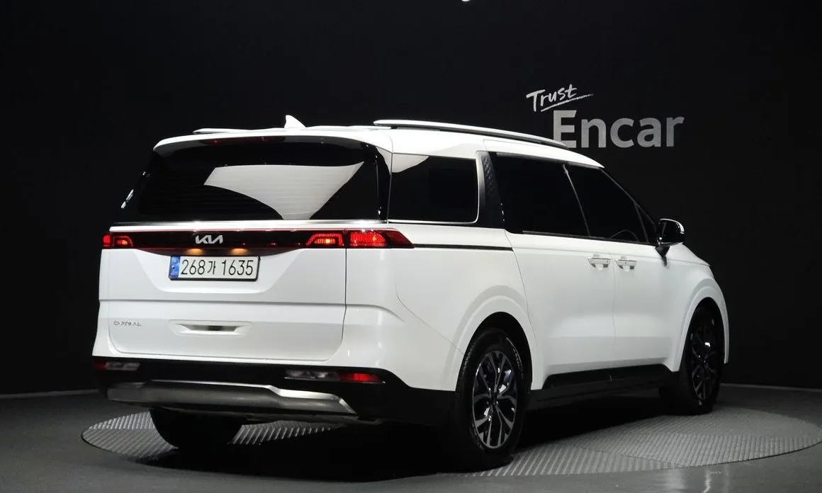 Kia Carnival — фото 3