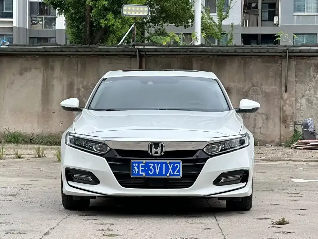 Honda Accord — фото 4