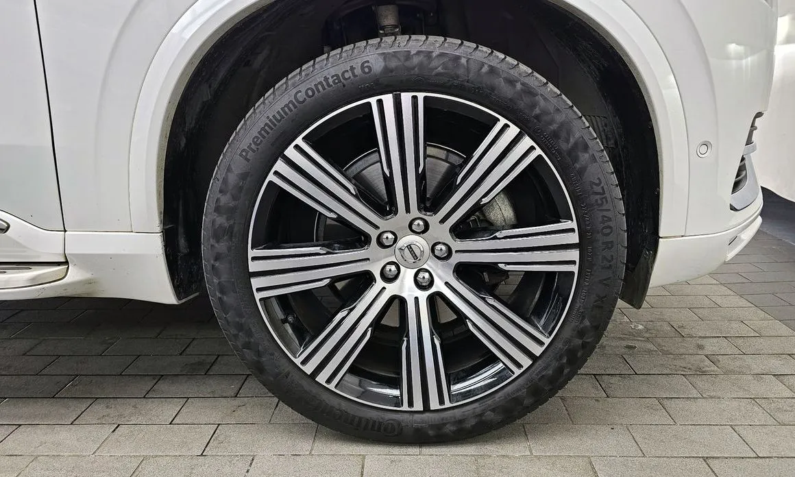 Volvo XC90 — фото 9