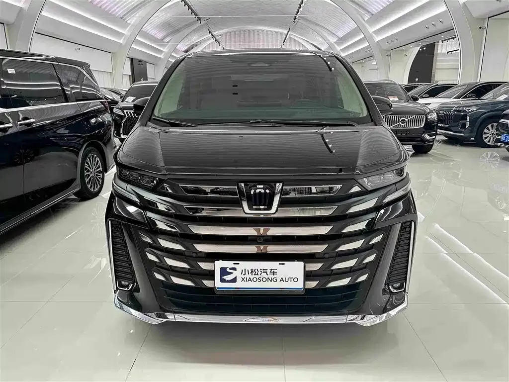 Toyota Vellfire — фото 2