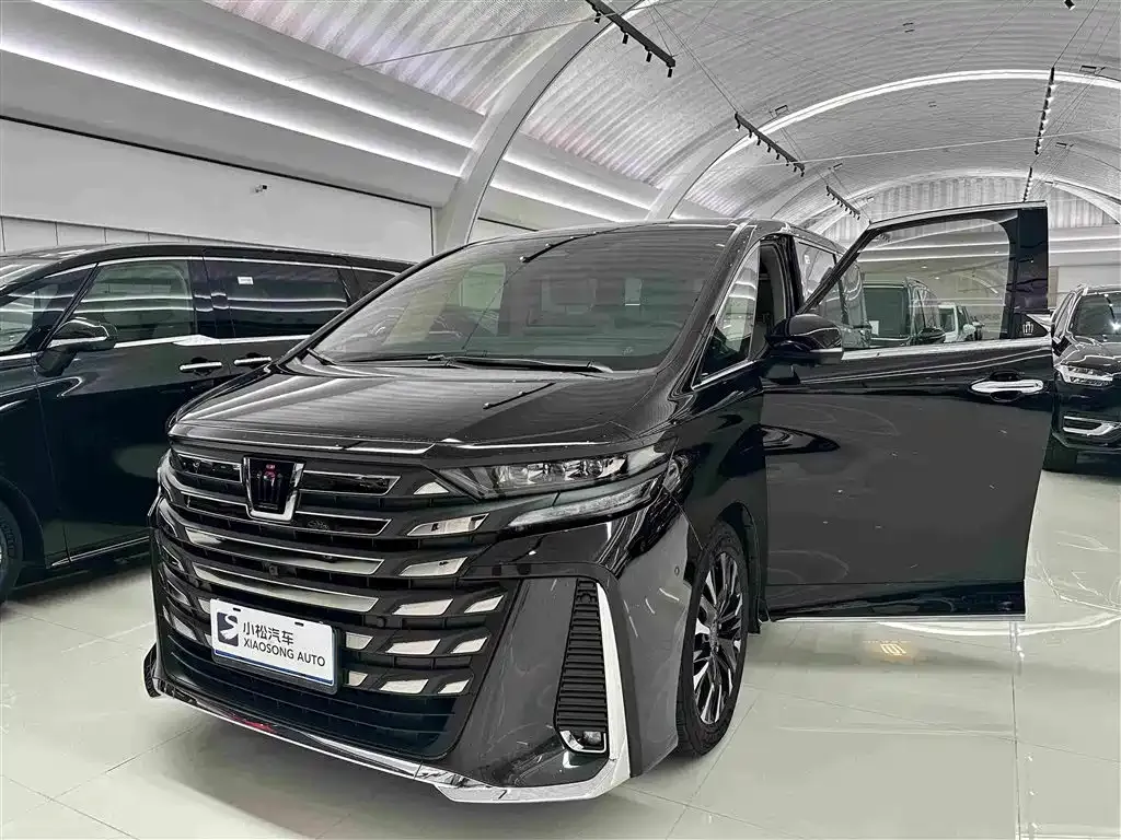 Toyota Vellfire — фото 3