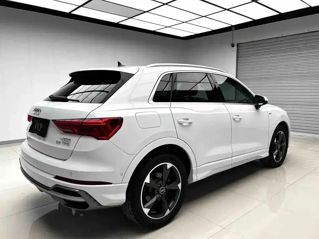 Audi Q3 — фото 3