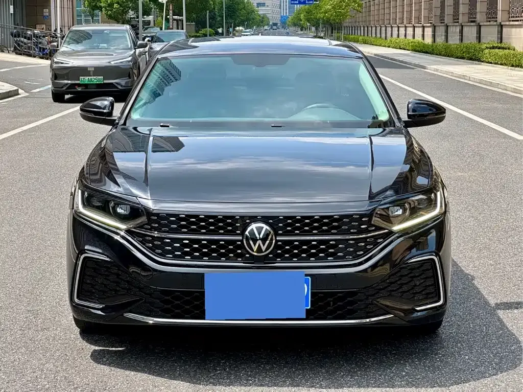 Volkswagen Passat — фото 9