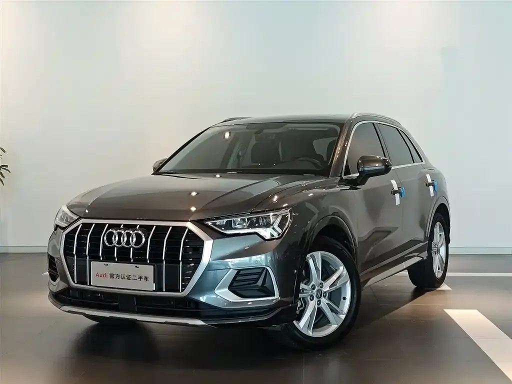 Audi Q3 — фото 1