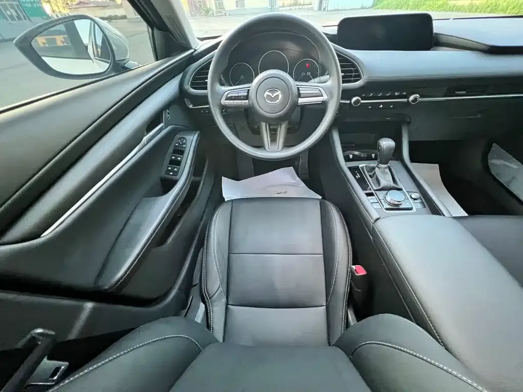 Mazda 3 Axela — фото 9