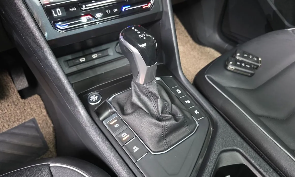 Volkswagen Tiguan — фото 9
