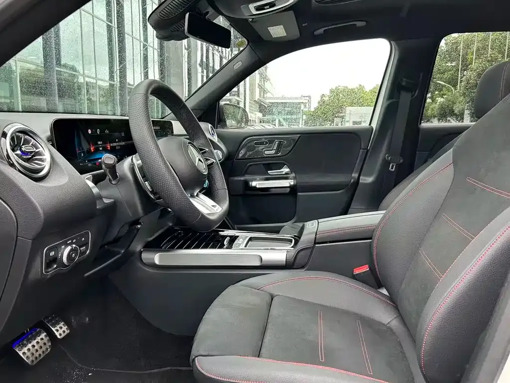 Mercedes-Benz GLB AMG — фото 3