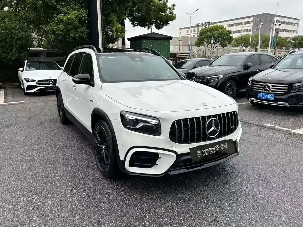 Mercedes-Benz GLB AMG — фото 10