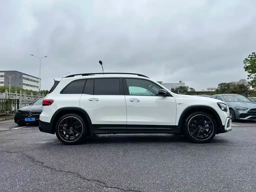 Mercedes-Benz GLB AMG — фото 6