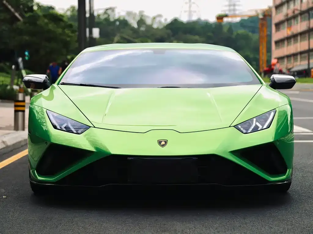 Lamborghini Huracan — фото 1
