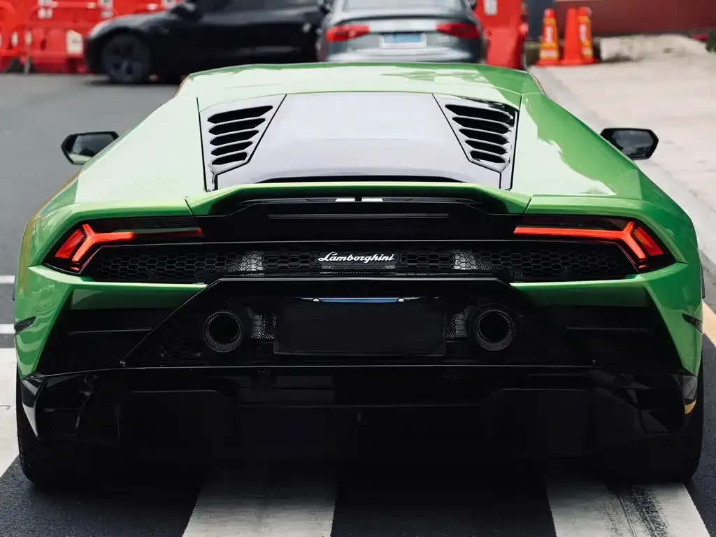 Lamborghini Huracan — фото 7