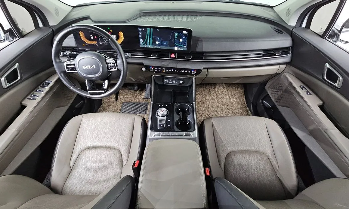Kia Carnival — фото 10