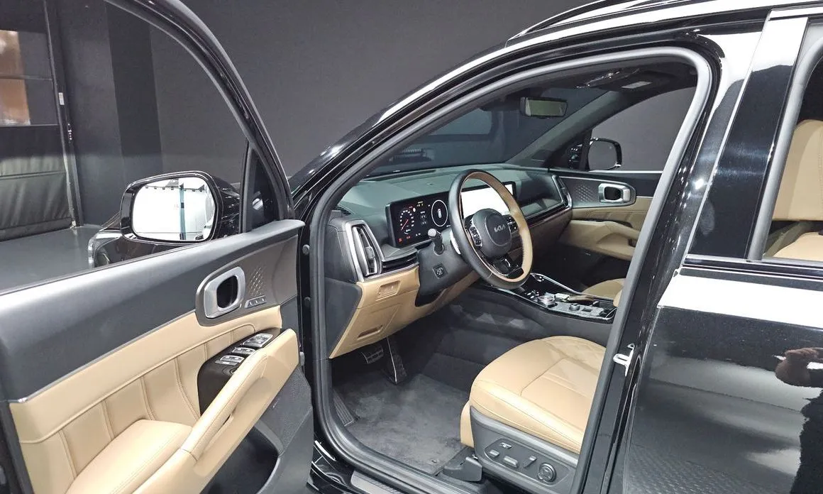 Kia Sorento — фото 7