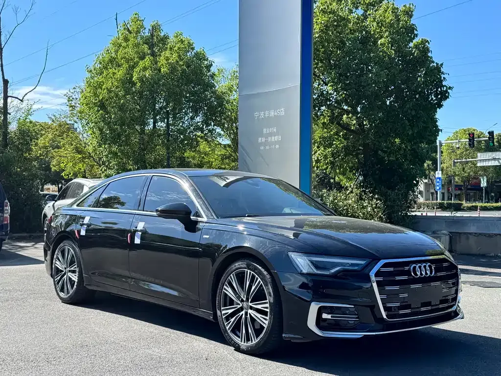 Audi A6L — фото 10