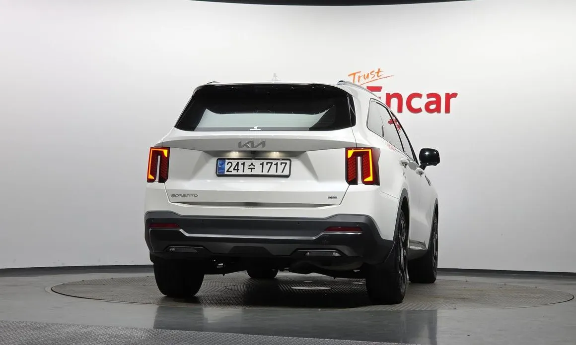 Kia Sorento — фото 5