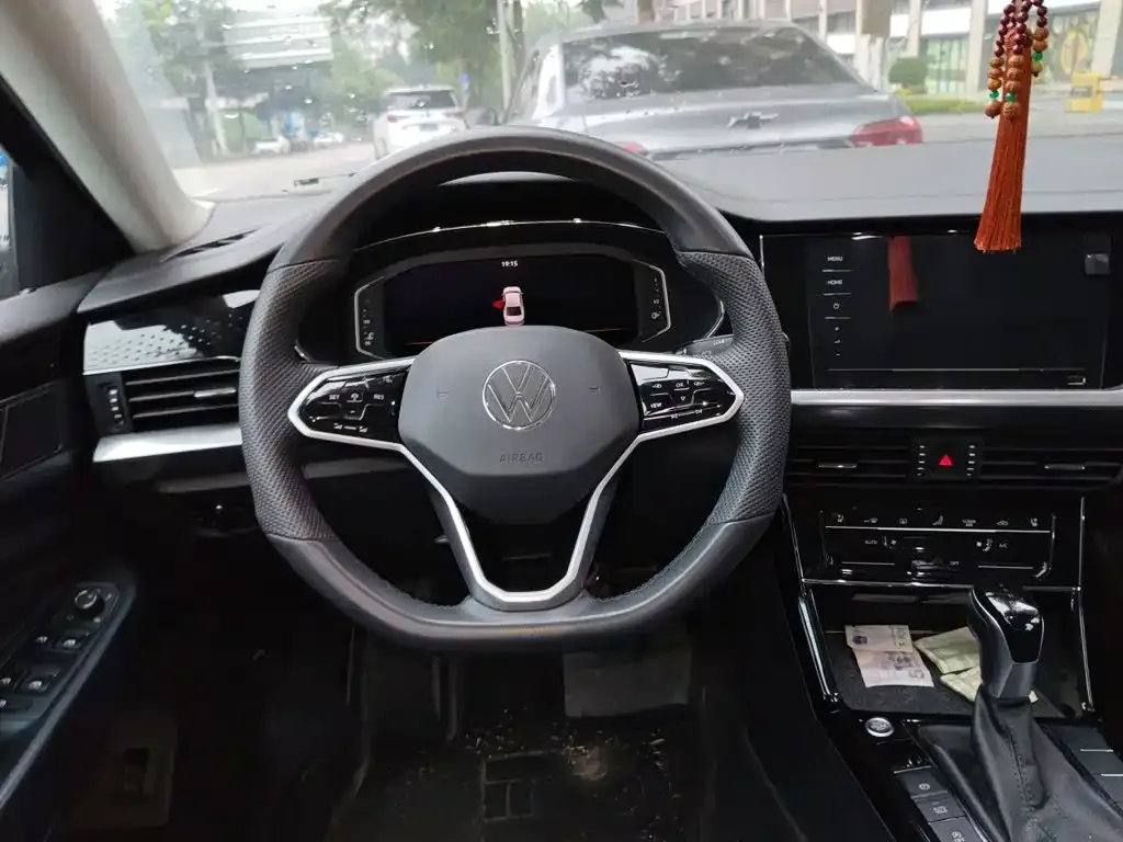 Volkswagen Passat — фото 8