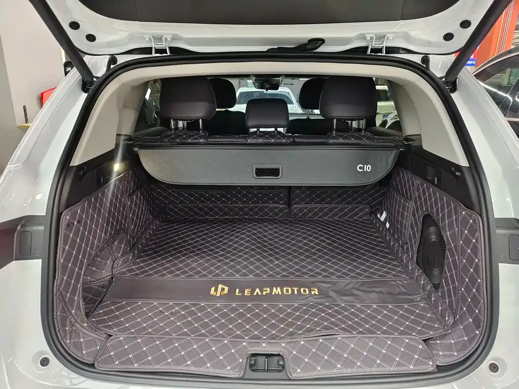 Leapmotor C10 — фото 10
