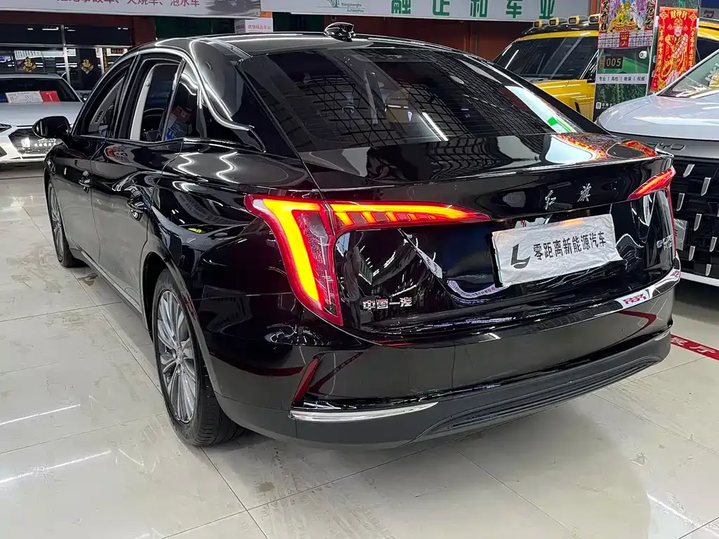Hongqi E-QM5 — фото 3
