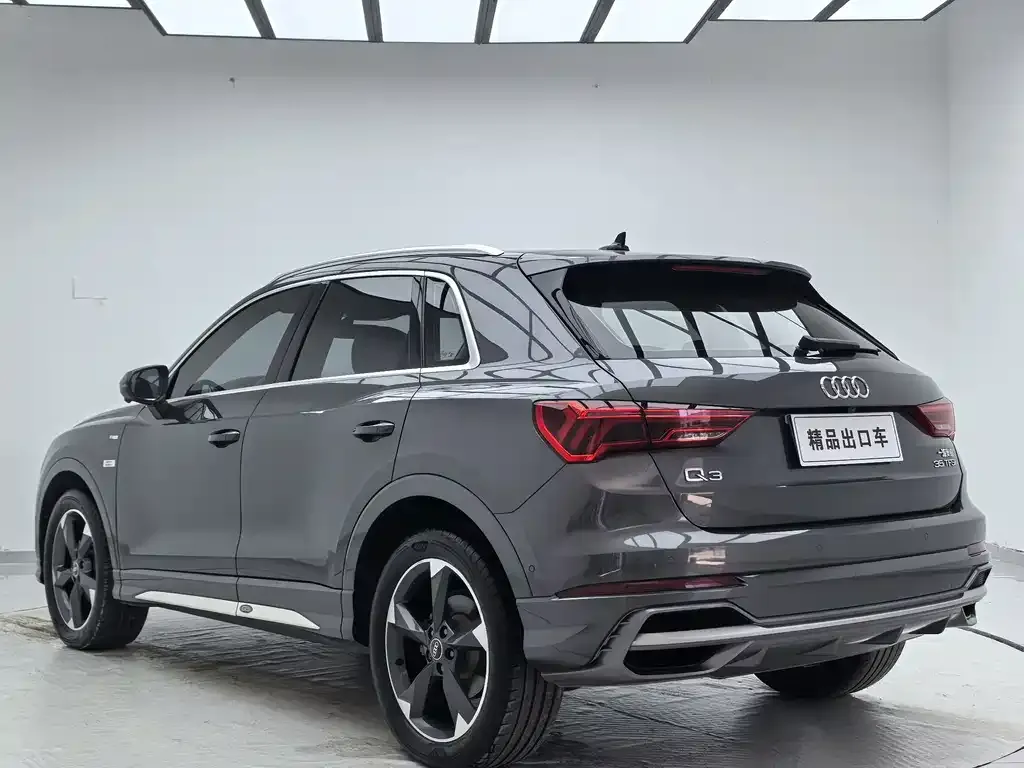 Audi Q3 — фото 7