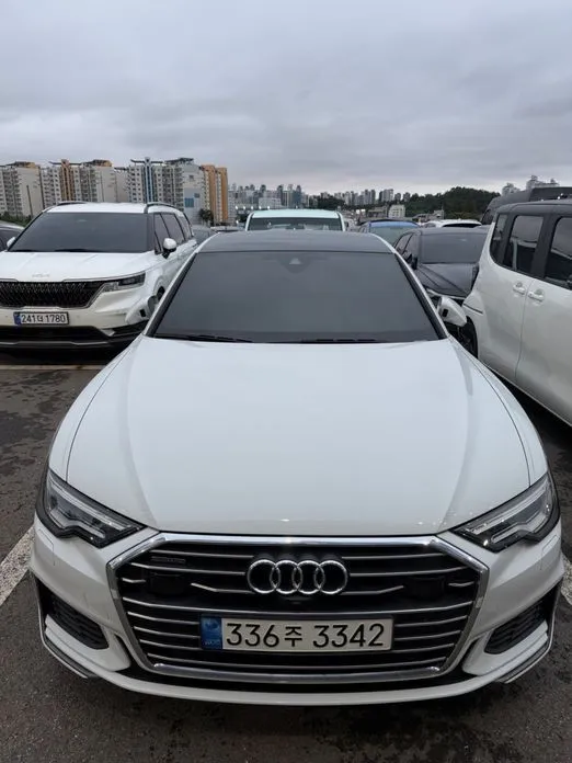 Audi A6 — фото 1
