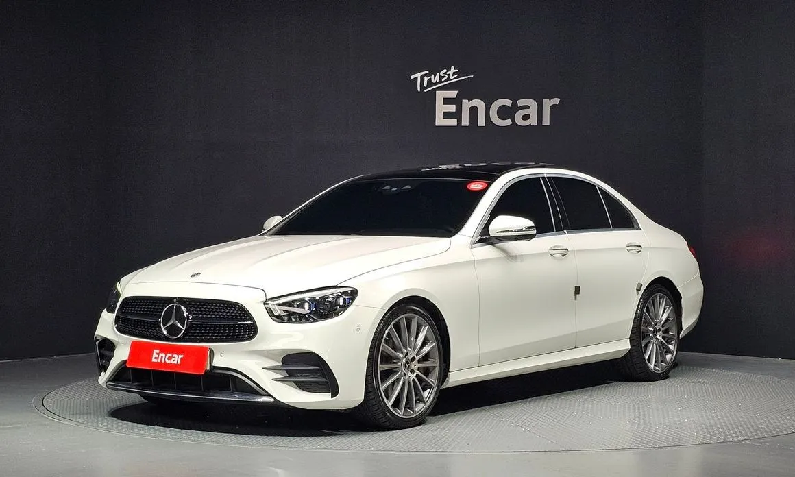 Mercedes-Benz E-Class — фото 1