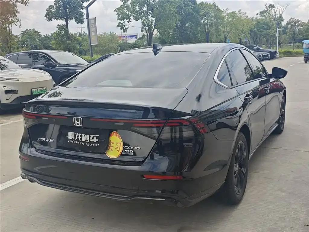 Honda Accord — фото 5