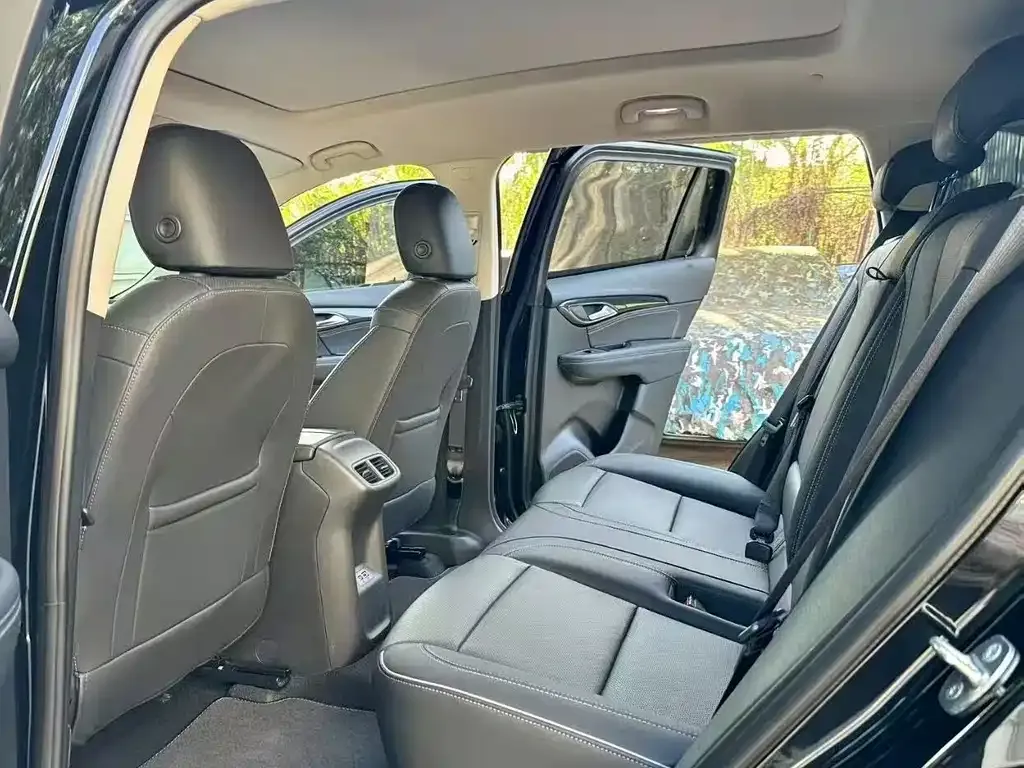 Buick Envision Plus — фото 9