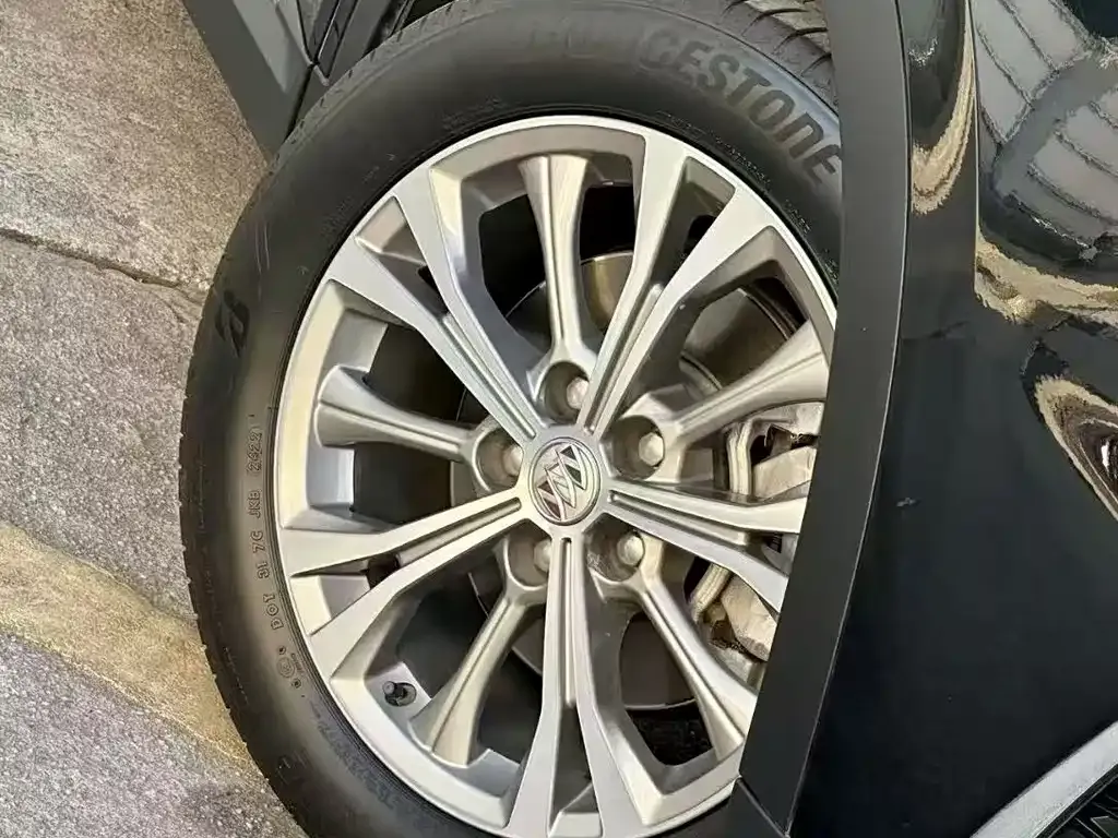 Buick Envision Plus — фото 5
