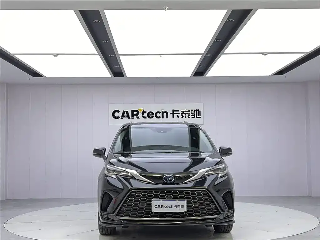 Toyota Granvia — фото 4