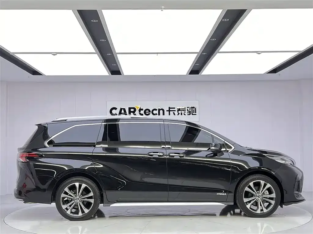 Toyota Granvia — фото 9