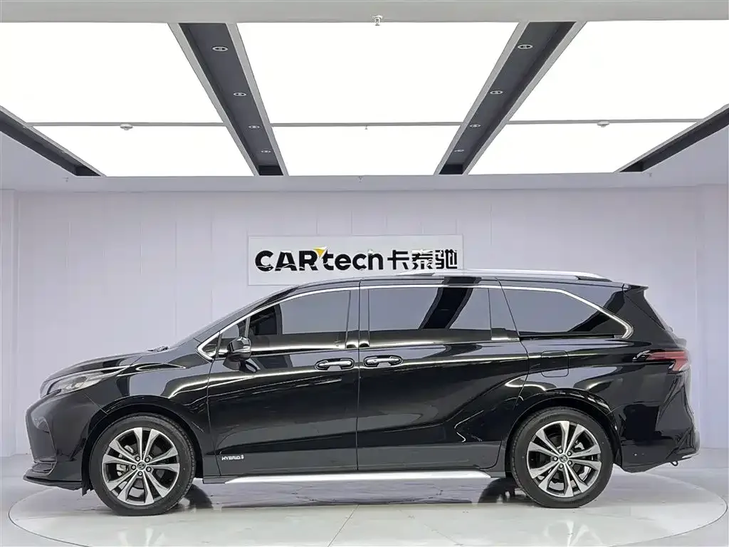 Toyota Granvia — фото 8