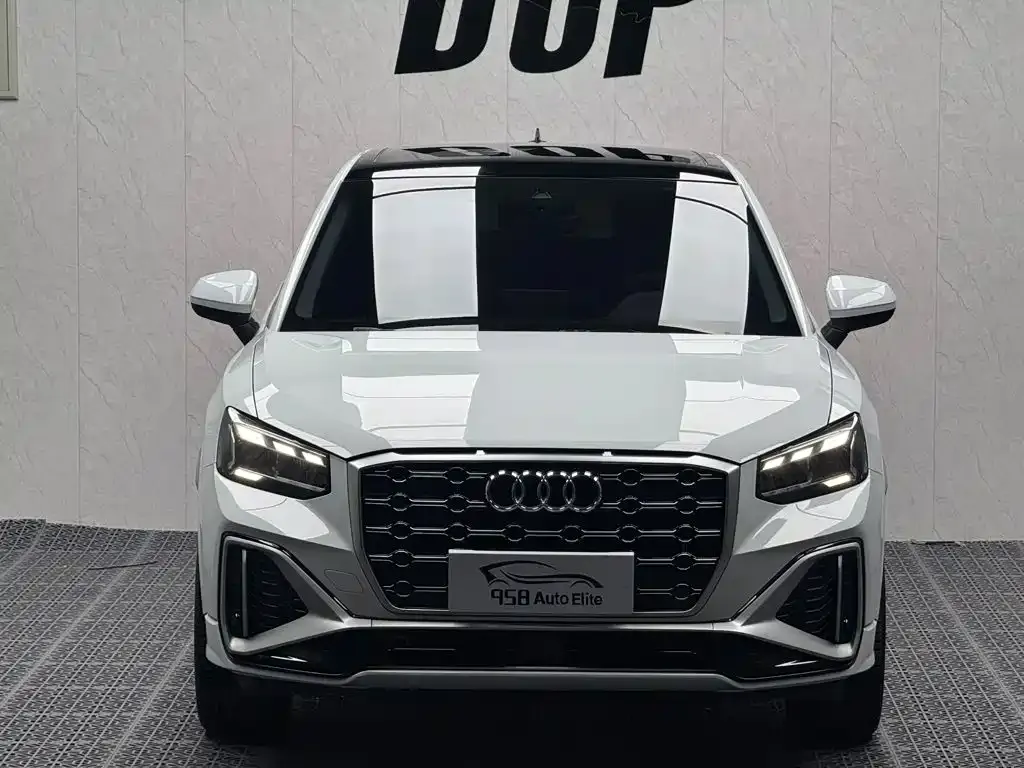Audi Q2L — фото 5